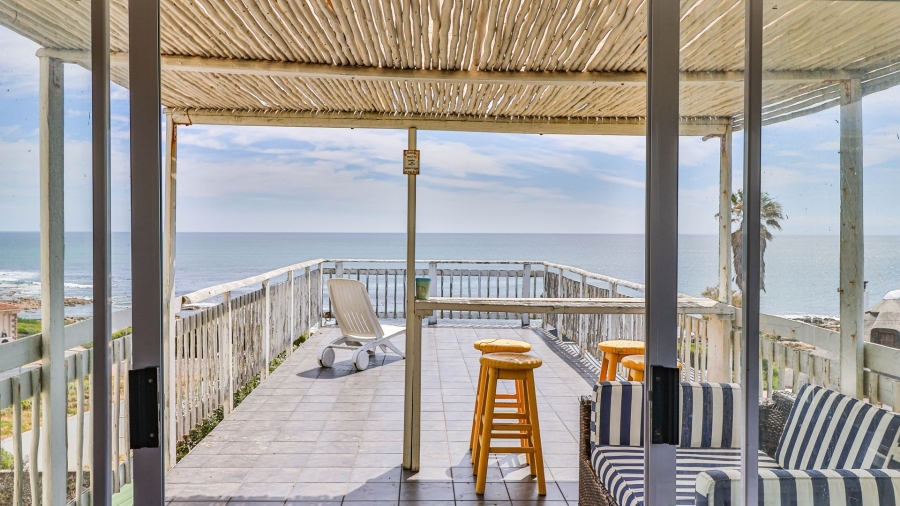 4 Bedroom Property for Sale in Perlemoenbaai Western Cape